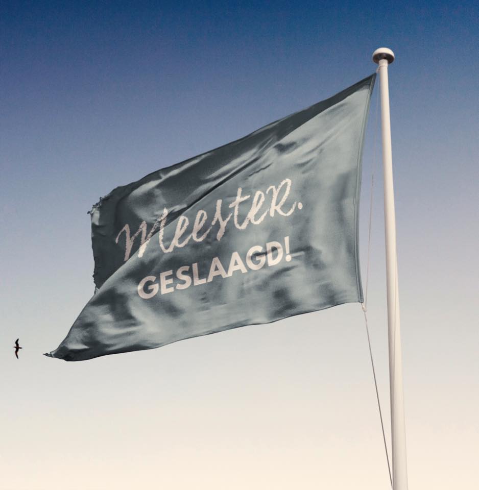 MEESTER. geslaagd vlag