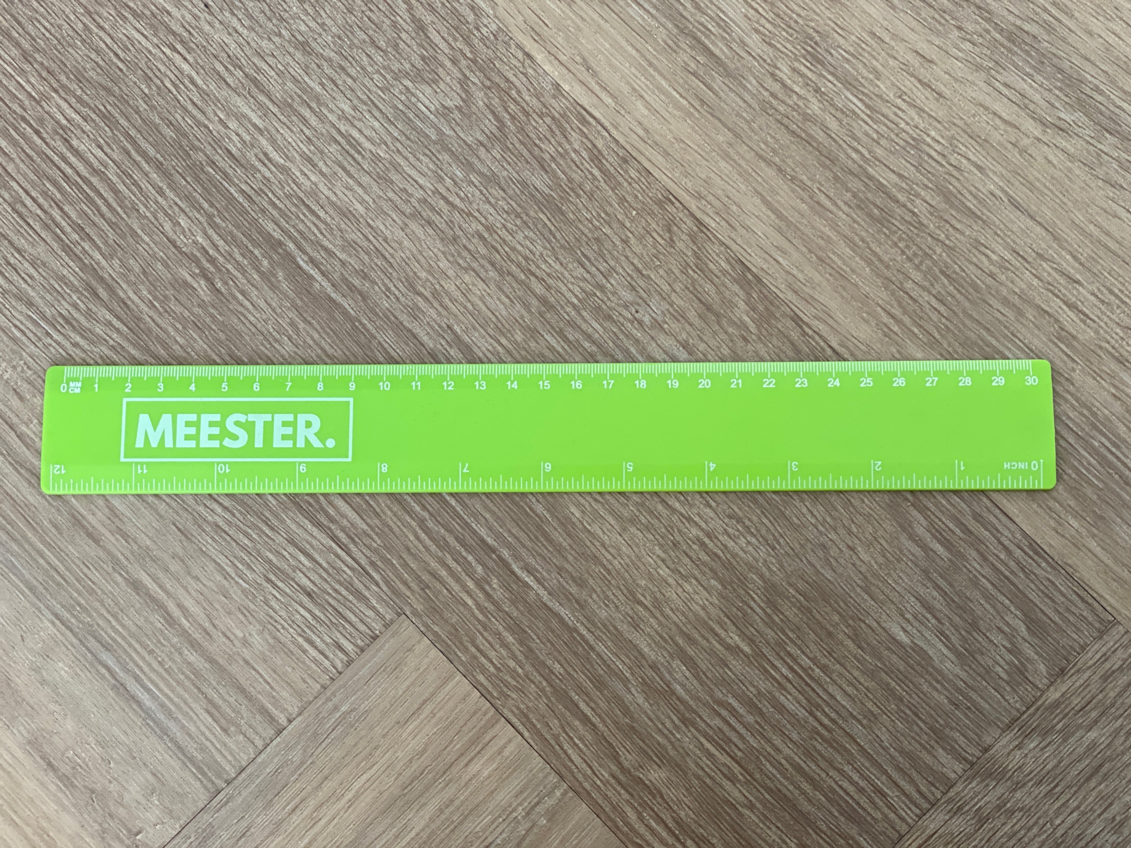 MEESTER. Liniaal Klas