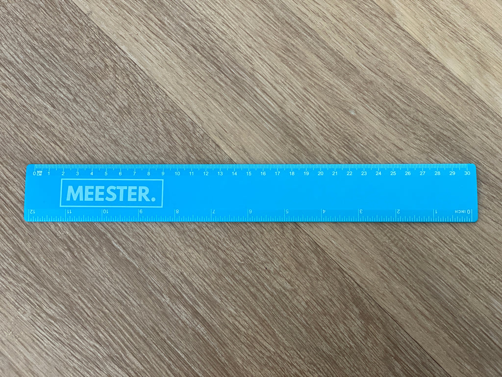 MEESTER. Liniaal