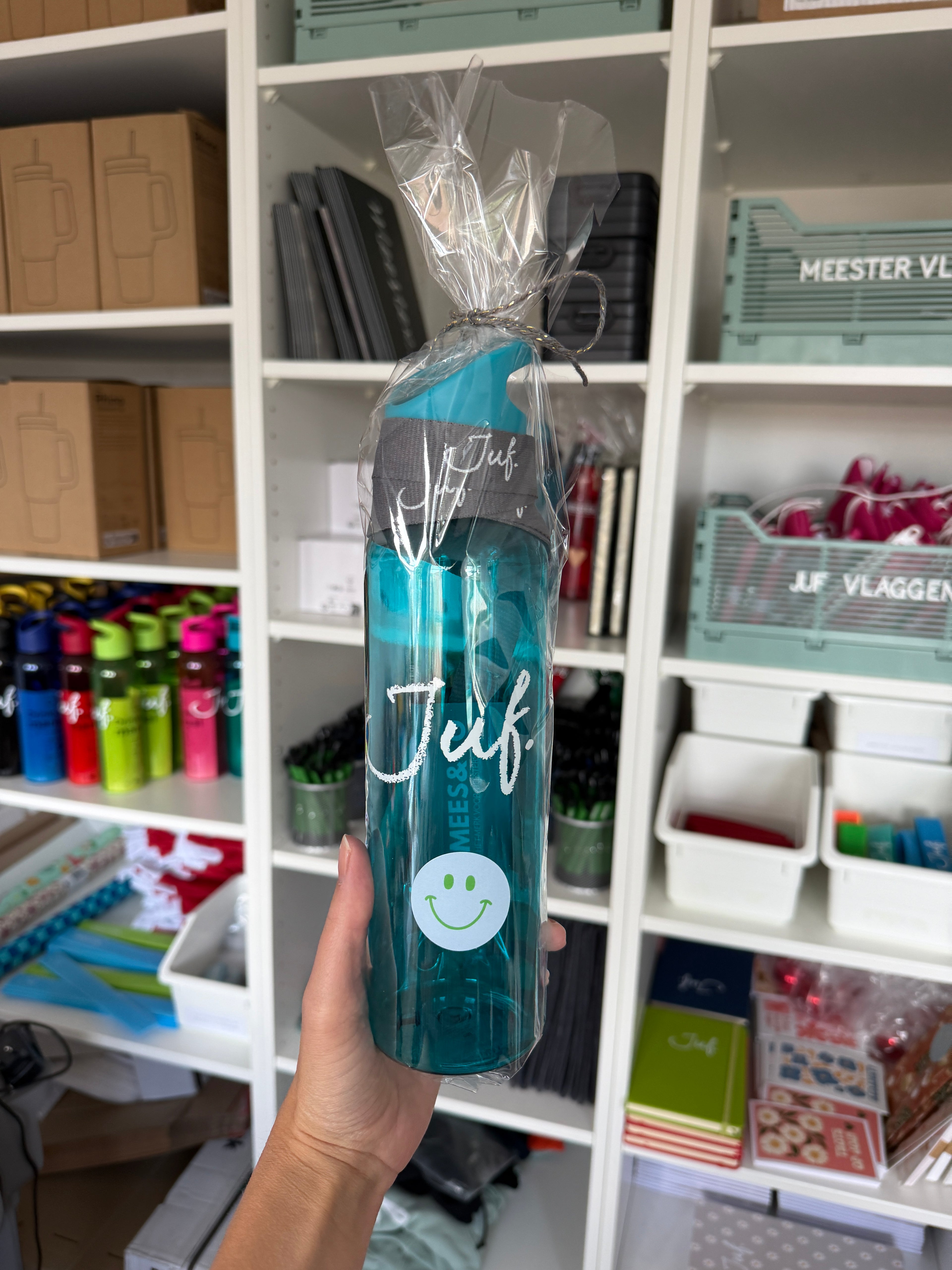 Cadeaupakket JUF. waterfles + keycord turquoise