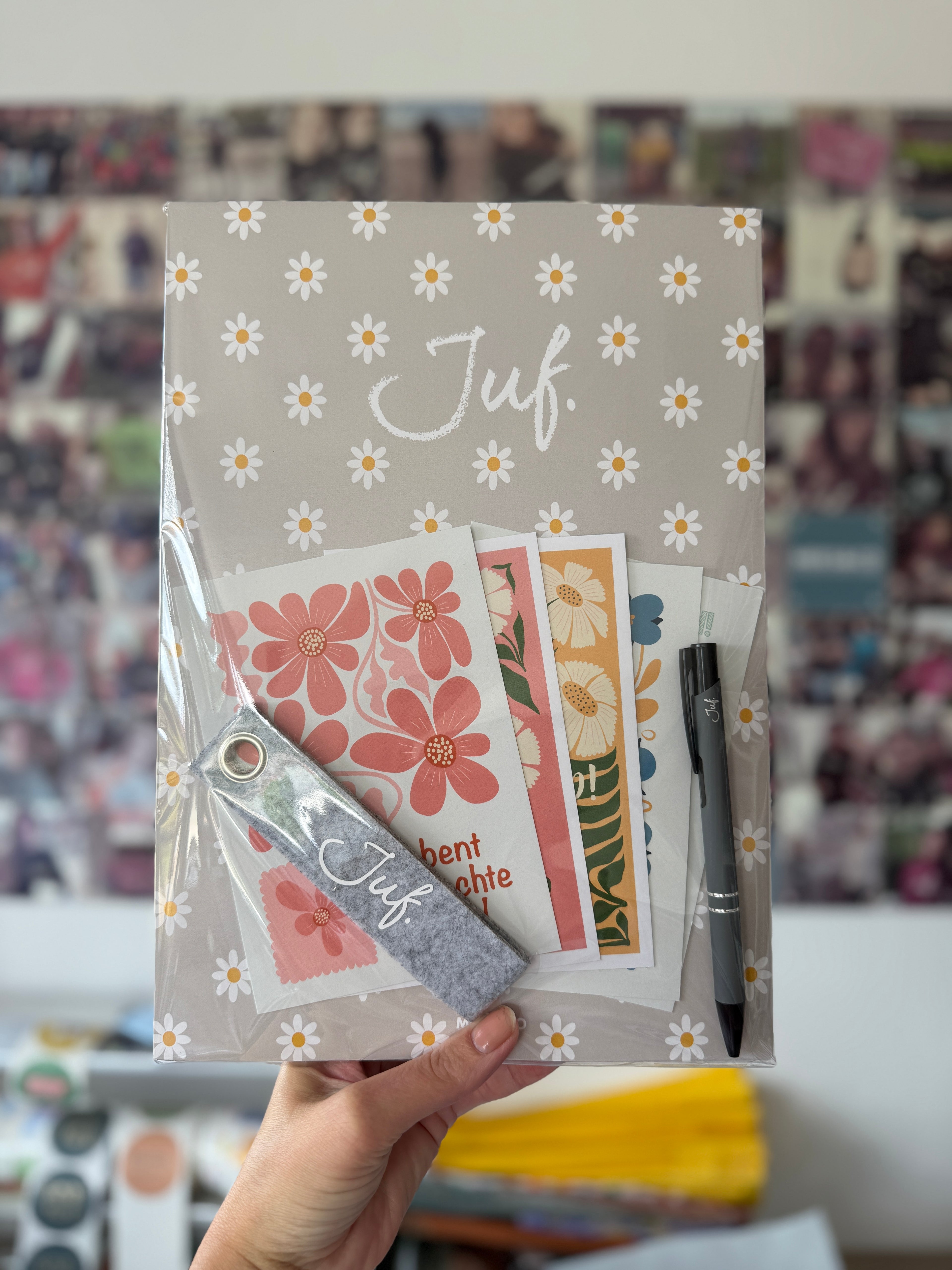 Cadeaupakket JUF. notitieblok + kaartenset + sleutelhanger + pen