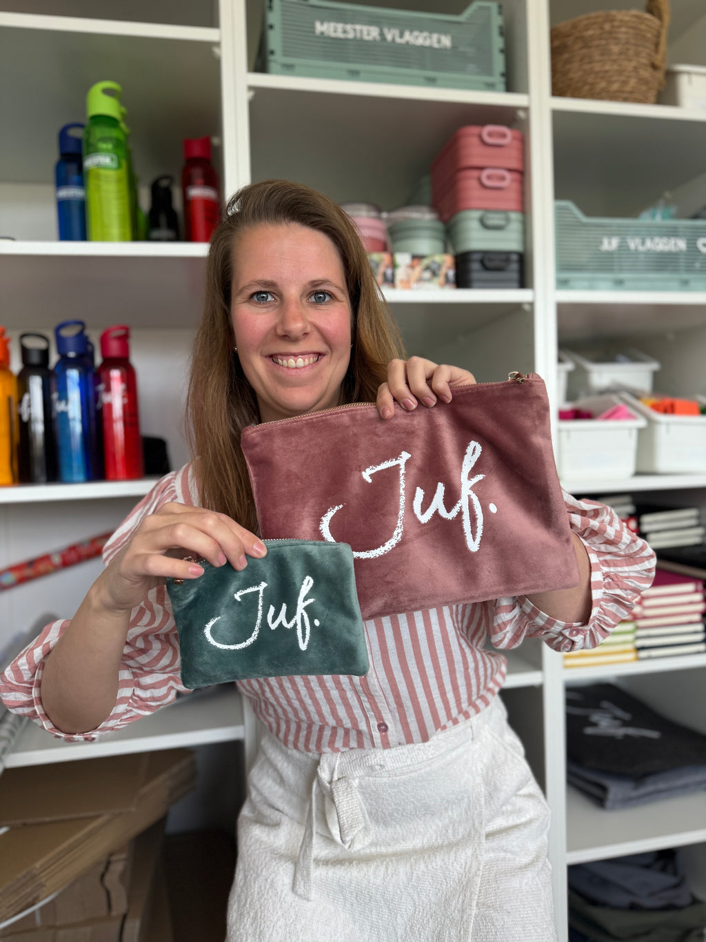 JUF. Velvet Etui Groot (krijt logo)