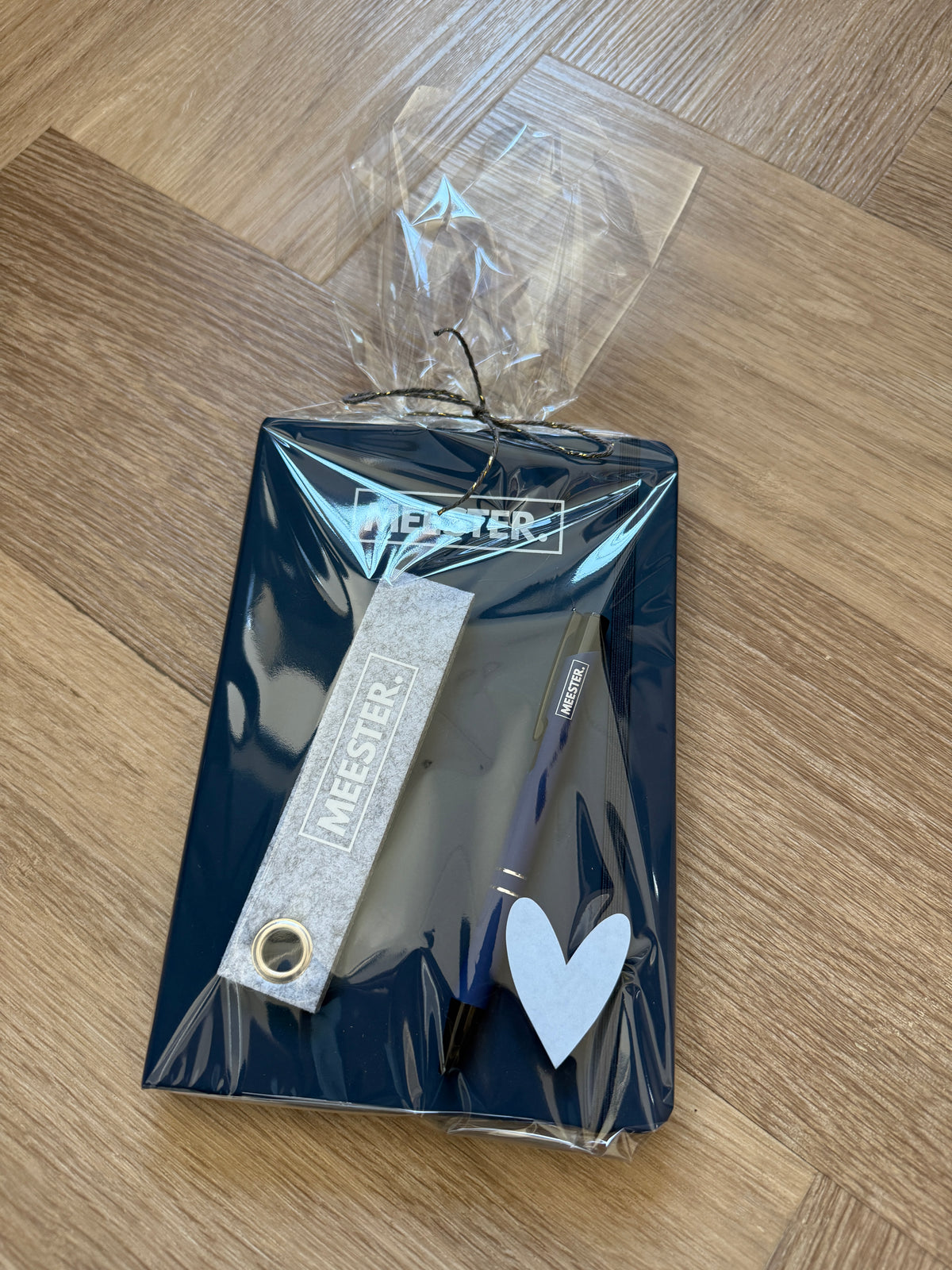 Cadeaupakket MEESTER. notitieboekje + sleutelhanger + pen blauw