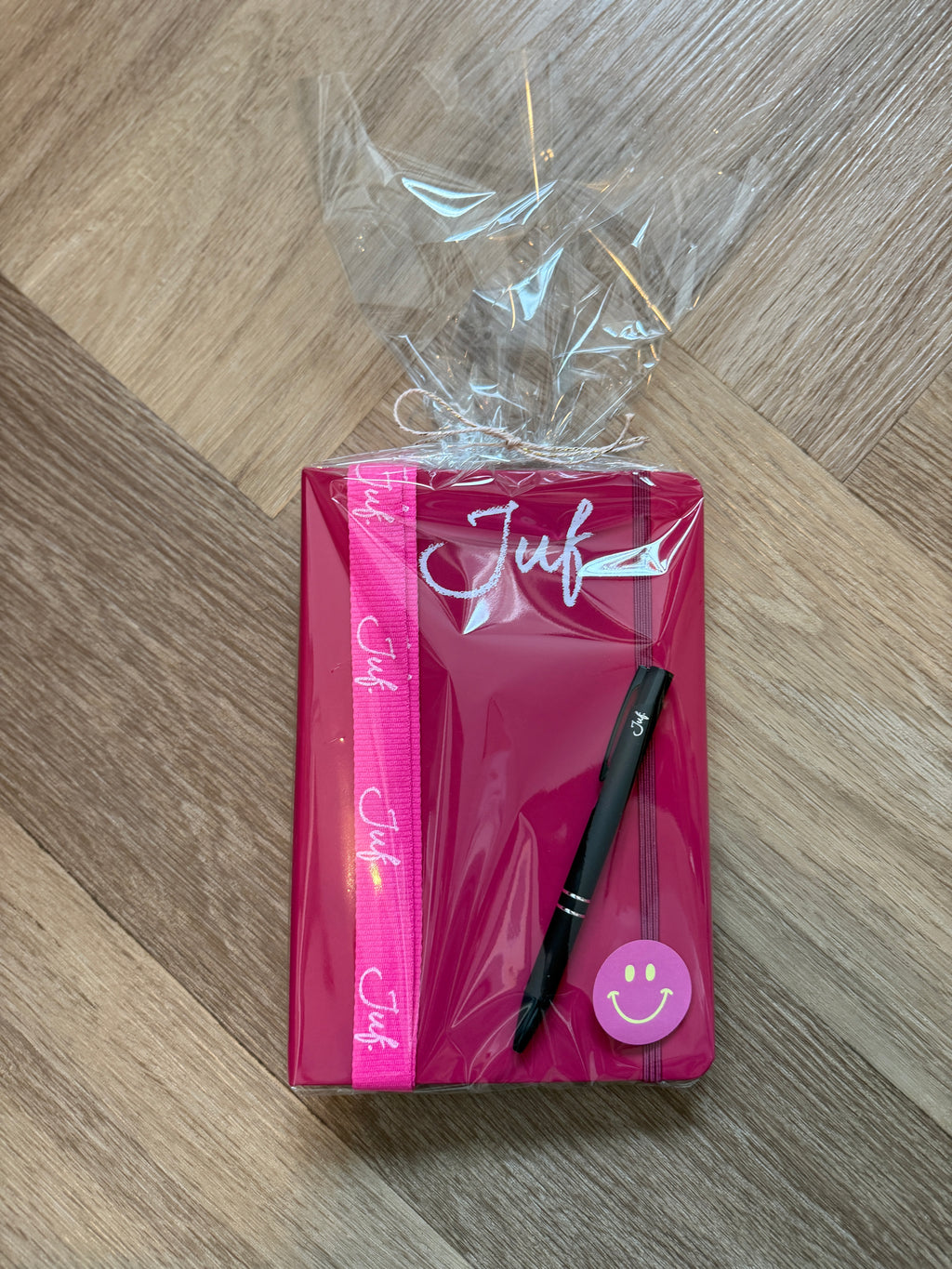 Cadeaupakket JUF. notitieboekje + keycord + pen
