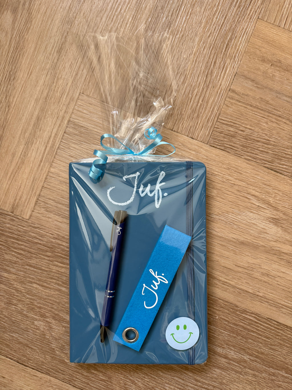Cadeaupakket JUF. notitieboekje + sleutelhanger + pen