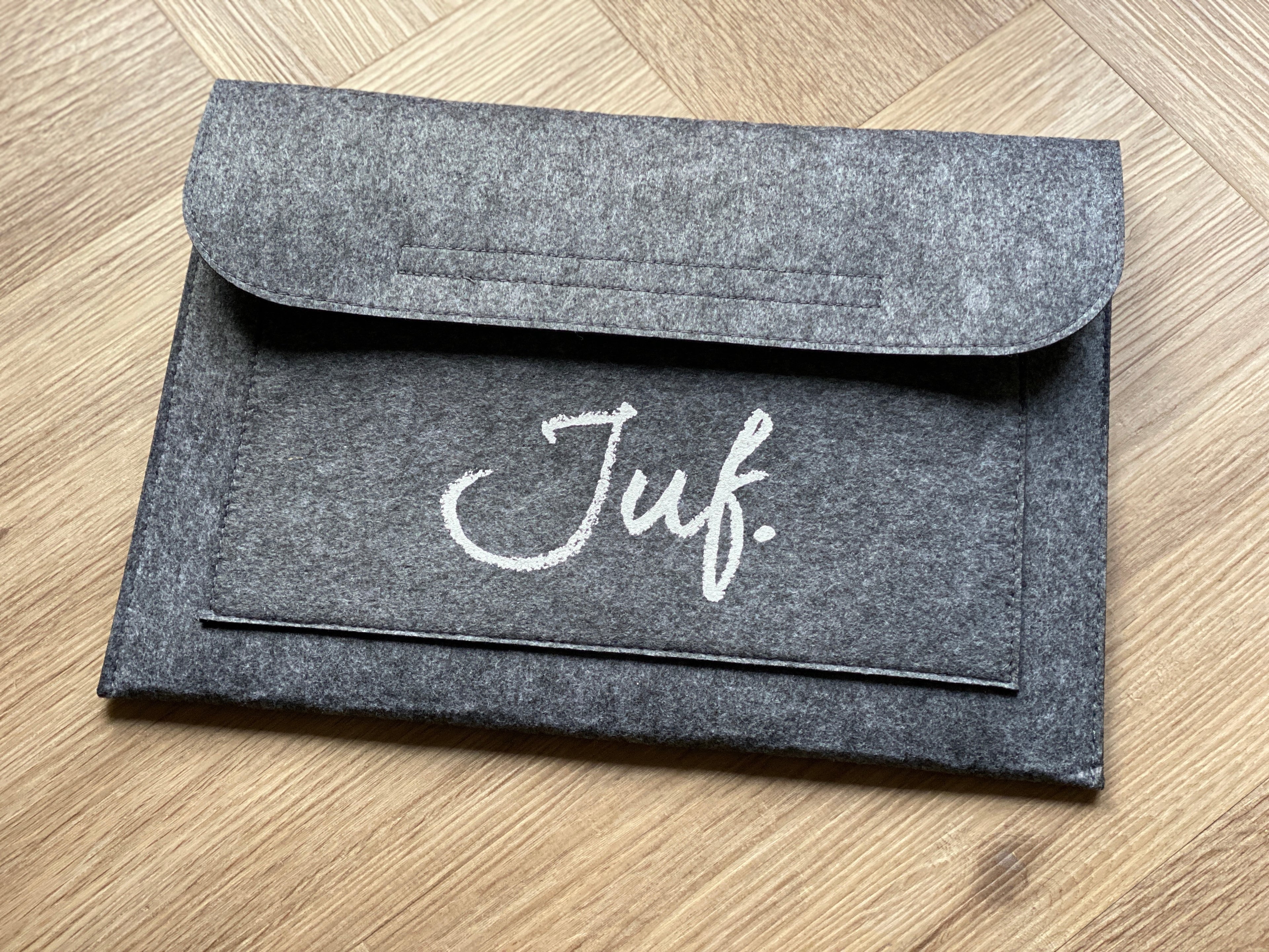 JUF. vilten laptophoes tot 15 inch
