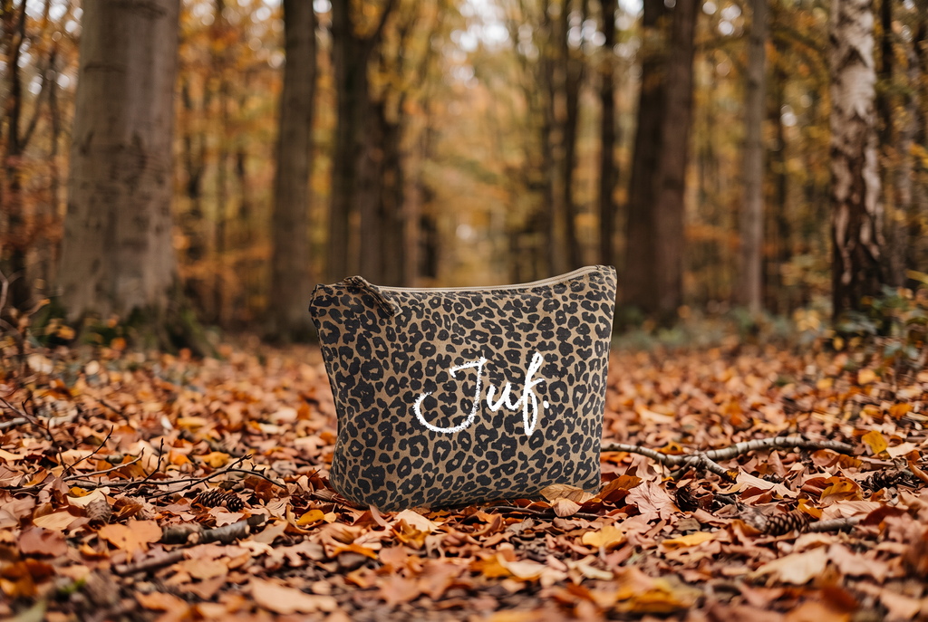 JUF. Luipaard Etui (krijt logo)